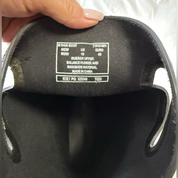 Bogs | Mens SZ 10 | Classic Black Tall Rubber Rain Boots | 525540 - Picture 6 of 12
